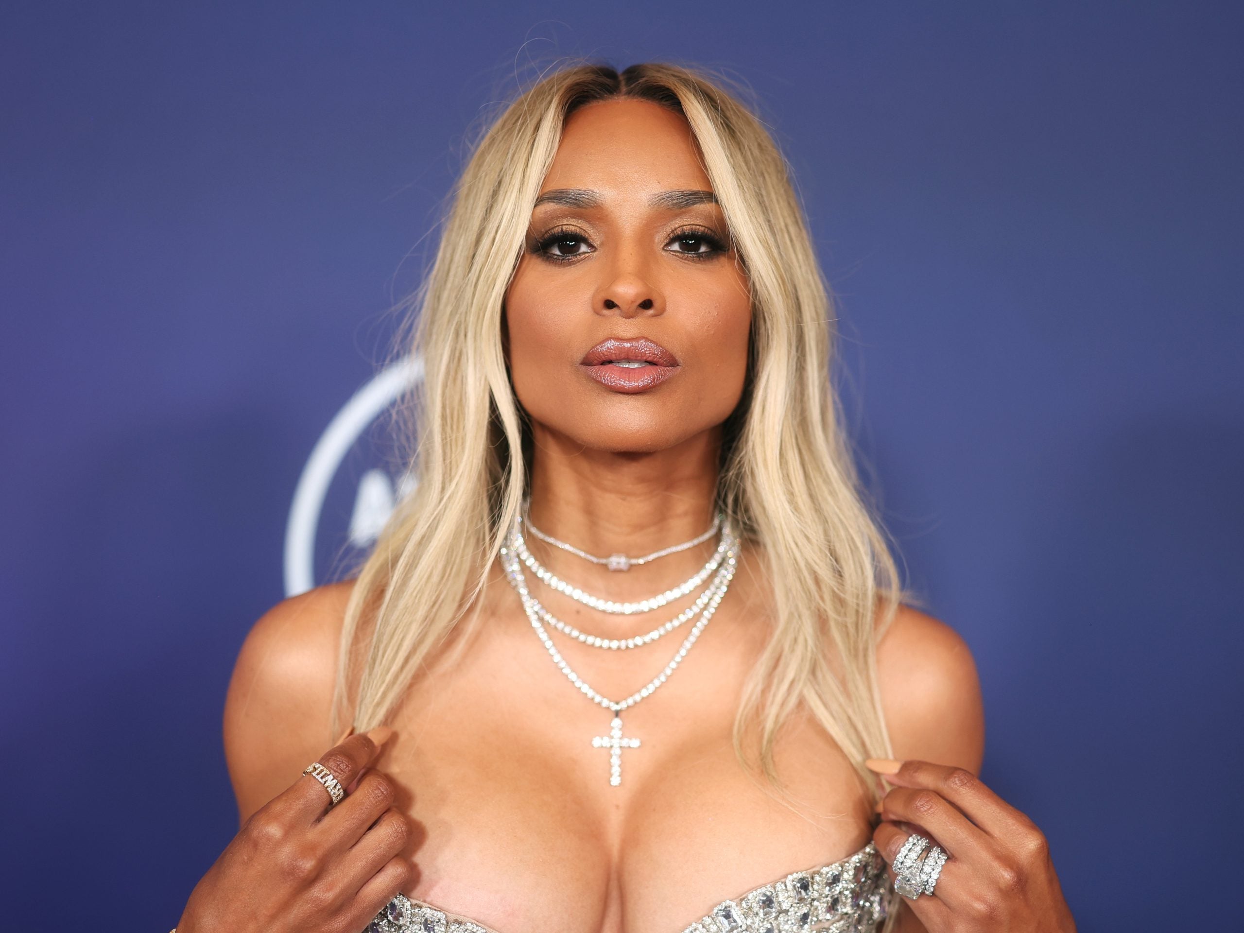 All The Best Beauty Looks From The 2025 American Music Awards