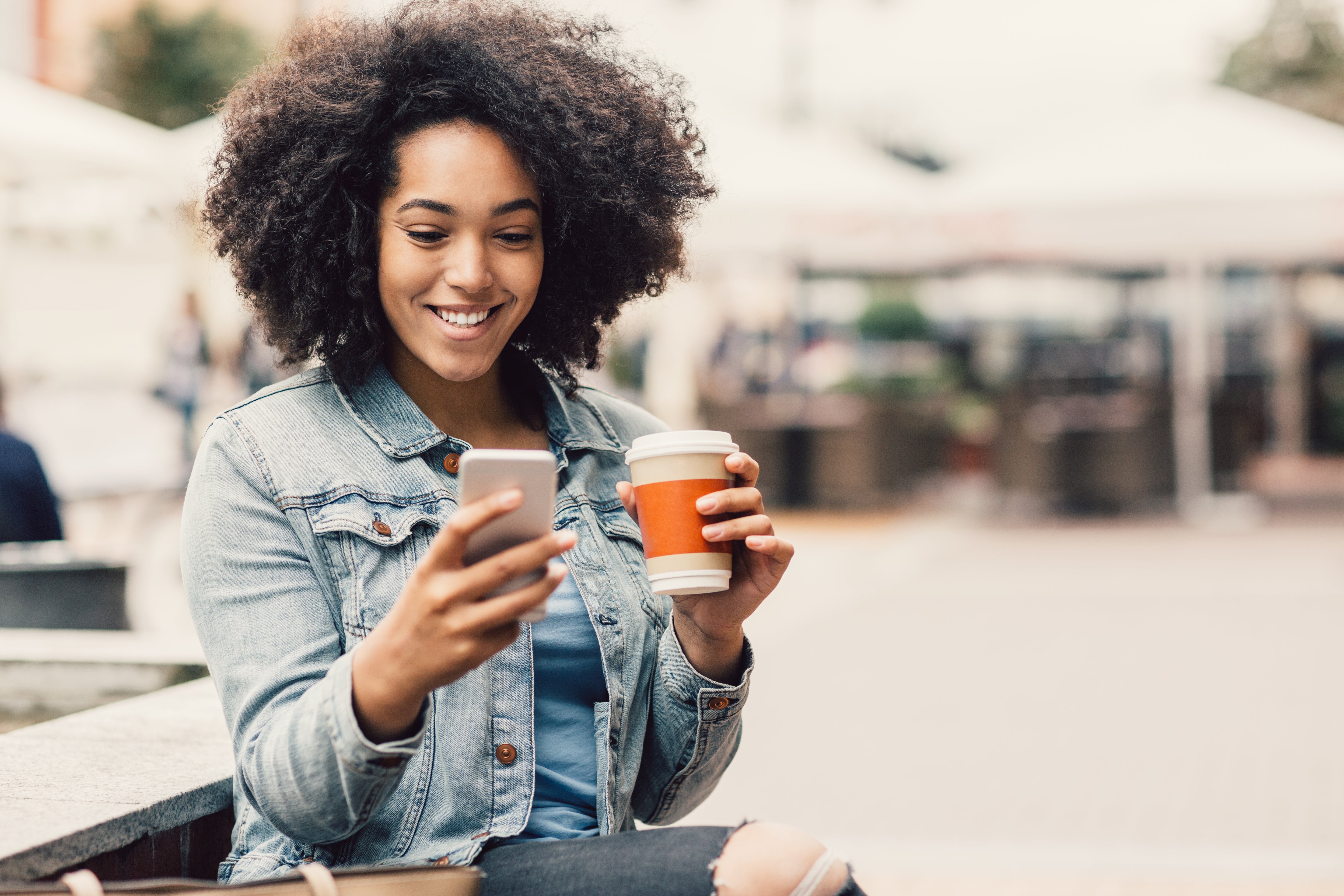 7 Free Phone Apps That Will Transform Your Hair Journey
