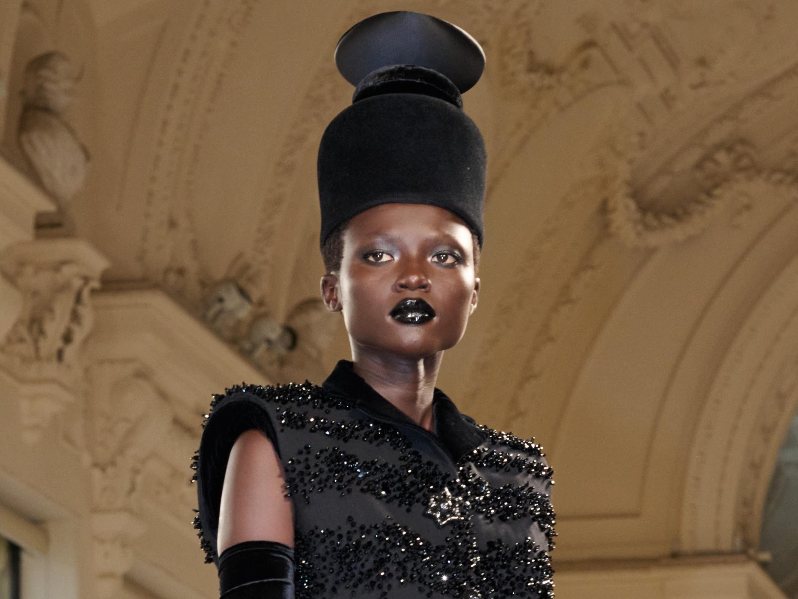 Black Lipstick At Schiaparelli's Fall/Winter 2025 Show Was A Nod To The Past