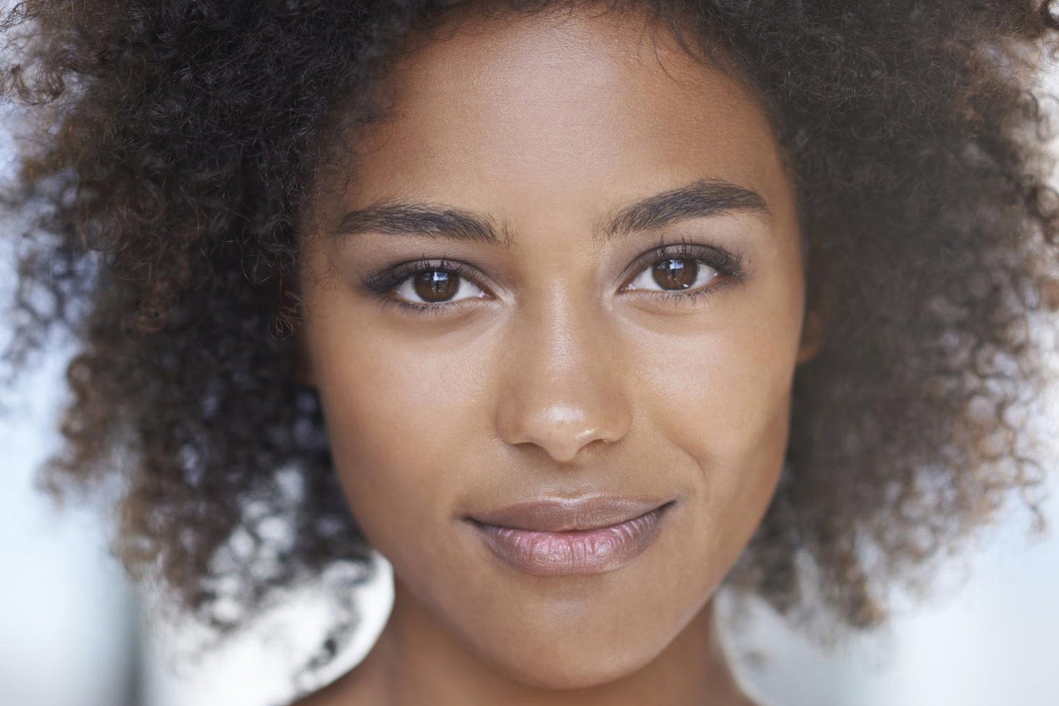 How to Stretch Transitioning Hair Without Heat